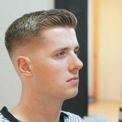 Beauty Salon «Columbia Gorge Salon & Spa», reviews and photos, 205 E Historic Columbia River Hwy, Troutdale, OR 97060, USA