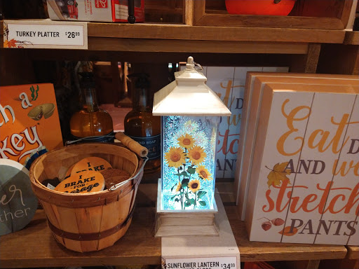 American Restaurant «Cracker Barrel Old Country Store», reviews and photos, 970 W Pointe Ct, Lithia Springs, GA 30122, USA