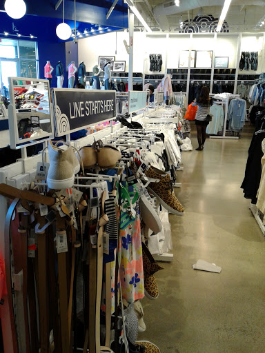 Sporting Goods Store «Nike Clearance Store», reviews and photos, 1275 Marina Blvd, San Leandro, CA 94577, USA