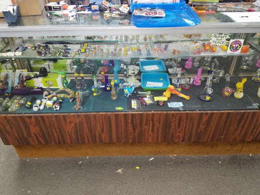 Record Store «Flipside Records», reviews and photos, 41 E 14 Mile Rd, Clawson, MI 48017, USA