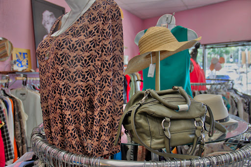 Boutique «What Women Want Resale Boutique», reviews and photos, 9012 Research Blvd Ste C12, Austin, TX 78758, USA