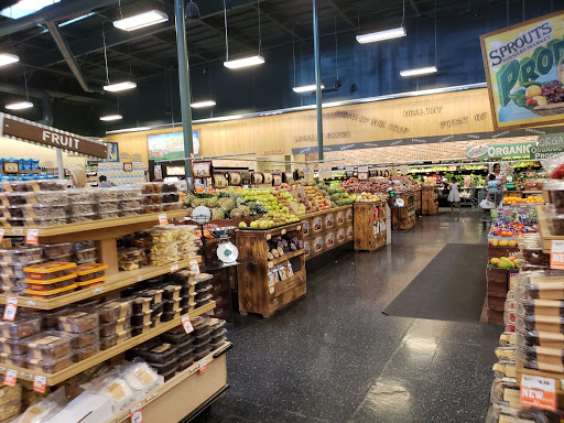 Shopping Mall «Gateway Plaza», reviews and photos, 21929 Ventura Blvd, Los Angeles, CA 91364, USA