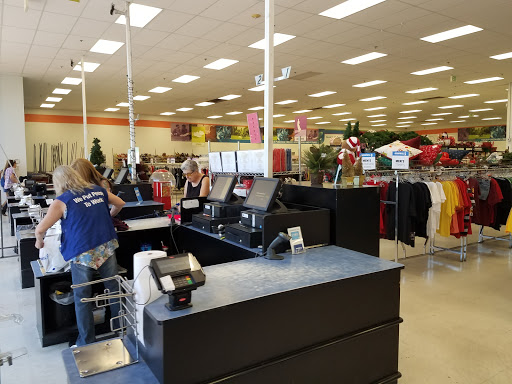 Thrift Store «Gilbert & Guadalupe Goodwill Retail Store & Donation Center», reviews and photos, 868 N Gilbert Rd, Gilbert, AZ 85234, USA