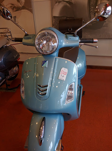 Motor Scooter Dealer «Metro Scooter», reviews and photos, 3716 Montgomery Rd, Cincinnati, OH 45207, USA