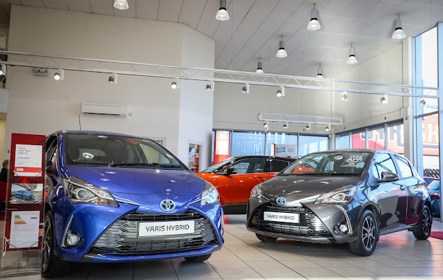 Comments and reviews of Snows Toyota Southampton