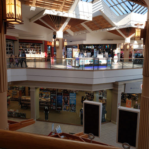 Shopping Mall «Stratford Square Mall», reviews and photos, 152 Stratford Dr, Bloomingdale, IL 60108, USA