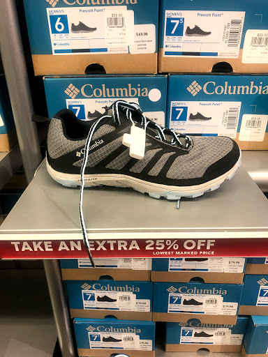 Sportswear Store «Columbia Sportswear Outlet», reviews and photos, 6800 Oxon Hill Rd #600, Oxon Hill, MD 20745, USA