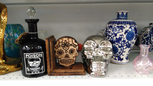 Clothing Store «Ross Dress for Less», reviews and photos, 921 E Commercial Blvd, Oakland Park, FL 33334, USA