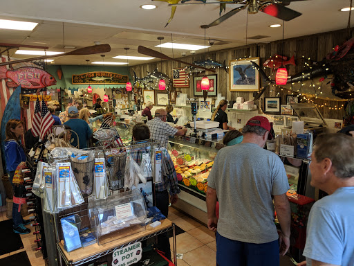 Gourmet Grocery Store «Fish Peddler East», reviews and photos, 2805 E Commercial Blvd, Fort Lauderdale, FL 33308, USA