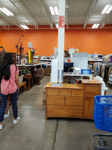 Thrift Store «Goodwill - Apple Valley», reviews and photos