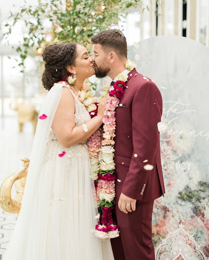 Bridal Shop «La Jeune Mariee Bridal Collection», reviews and photos, 139 E Main St, Columbus, OH 43215, USA