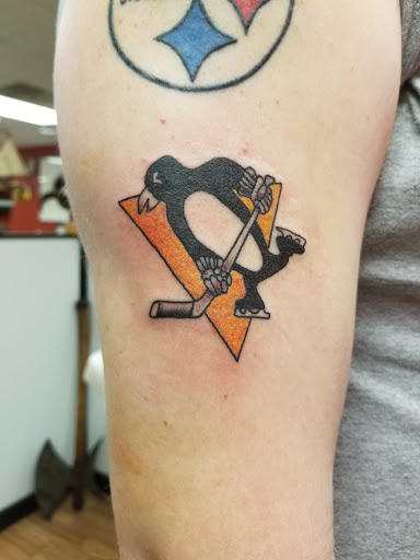 Tattoo Shop «Patriotic Pain Tattoo & Body Piercing», reviews and photos, 5658 William Penn Hwy, Murrysville, PA 15668, USA