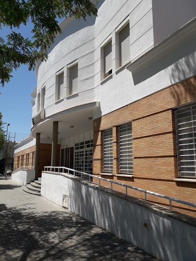 Centro de Salud Pino Montano B