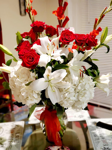 Florist «Roses & More Florist», reviews and photos, 4724 Greenville Ave, Dallas, TX 75206, USA