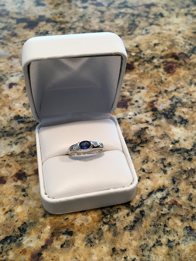 Jewelry Store «The Diamond Factory of Ann Arbor», reviews and photos, 668 Briarwood Cir, Ann Arbor, MI 48108, USA