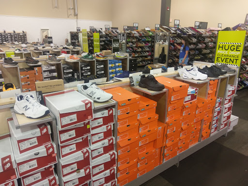 Shoe Store «DSW Designer Shoe Warehouse», reviews and photos, 8502 Eager Rd, Brentwood, MO 63144, USA