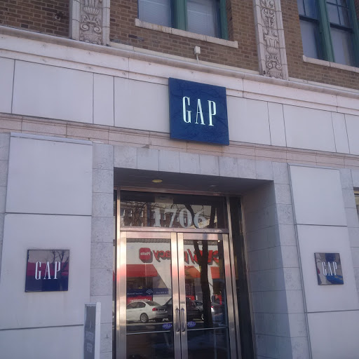 Gap, 1706 Sherman Ave, Evanston, IL 60201, USA, 