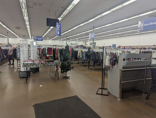 Thrift Store «Goodwill», reviews and photos, 4126 Manzanita Ave, Carmichael, CA 95608, USA