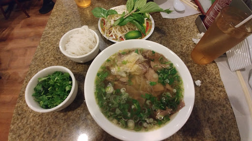 Shopping Mall «Colonial Village Shopping Center», reviews and photos, 1723 Wilson Blvd, Arlington, VA 22209, USA