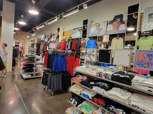 Clothing Store «Champs», reviews and photos, 205 E Broadway, Bloomington, MN 55425, USA