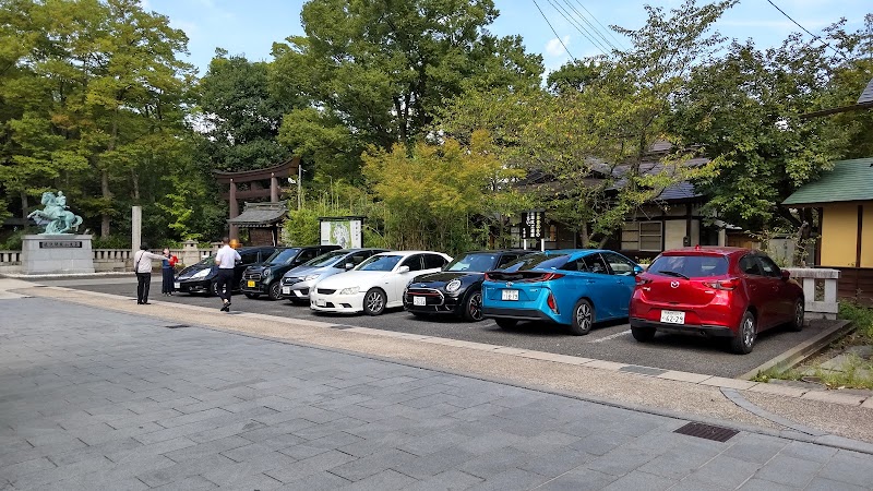 象山神社 駐車場