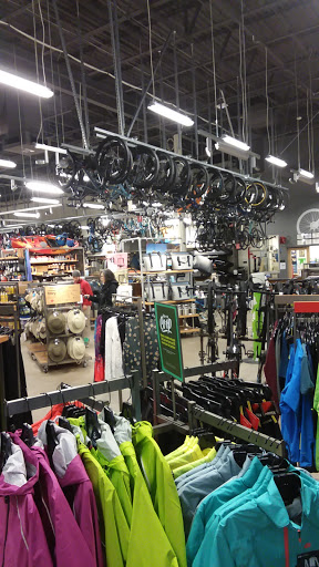 Camping Store «REI», reviews and photos, 6424 Sawmill Rd, Columbus, OH 43235, USA