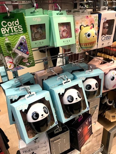 Department Store «Nordstrom Rack Chestnut Street», reviews and photos, 1700 Chestnut St, Philadelphia, PA 19103, USA