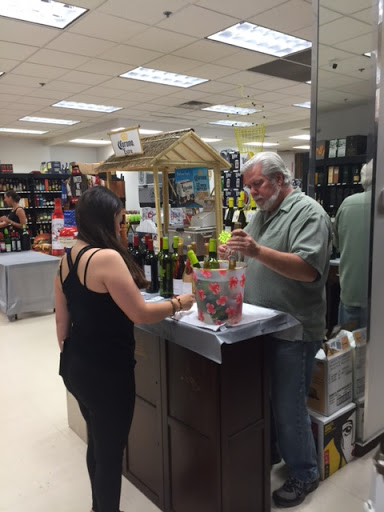 Liquor Store «M&M Wine & Spirits - Liquor Store», reviews and photos, 429 Market St, Elmwood Park, NJ 07407, USA