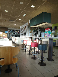 Photo n°70 de McDonald's à Quaëdypre ()