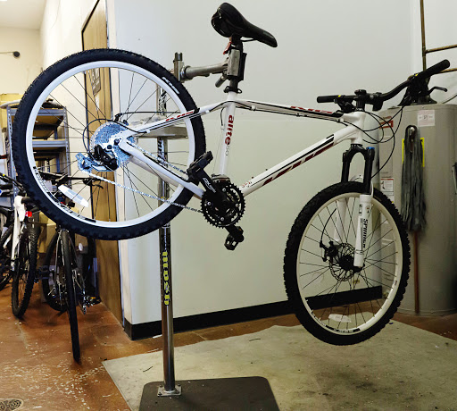 Bicycle Store «Metro Bike», reviews and photos, 46575 Hayes Rd, Shelby Charter Township, MI 48315, USA