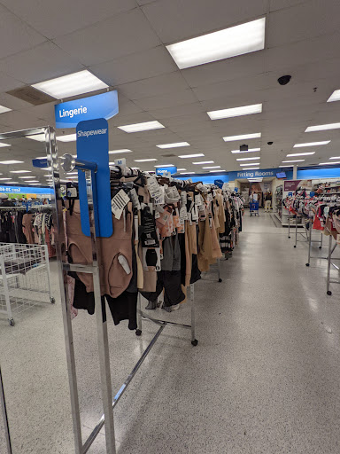 Clothing Store «Ross Dress for Less», reviews and photos, 352 S College Rd, Wilmington, NC 28403, USA