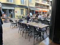 Atmosphère du Restaurant asiatique Restaurant Le Pousse-Pousse à Antibes - n°2