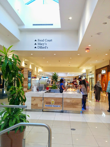 Shopping Mall «Kenwood Towne Centre», reviews and photos, 7875 Montgomery Rd, Cincinnati, OH 45236, USA