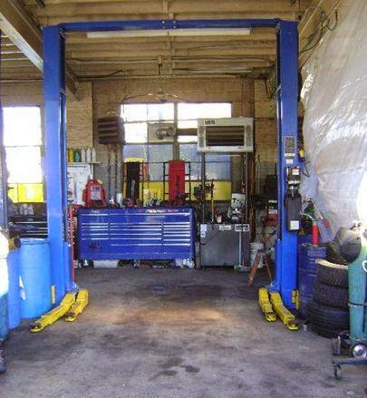 Auto Repair Shop «Botticello Auto Repair», reviews and photos, 210 South St, West Hartford, CT 06110, USA