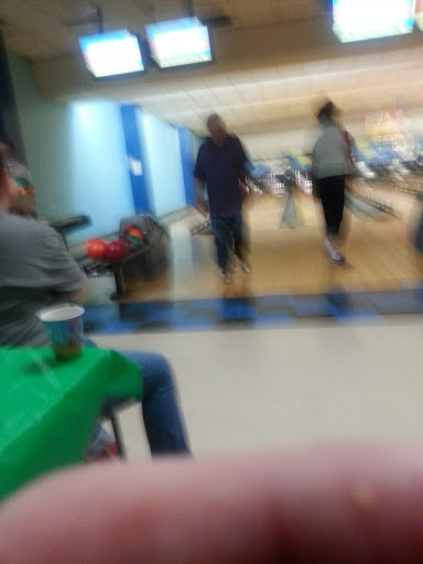 Bowling Alley «Oil Bowl Lanes», reviews and photos, 1102 W Cotton St, Longview, TX 75604, USA