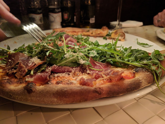 http://www.pizzeria-isolabella.nl/