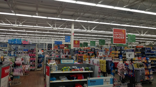 Department Store «Walmart Supercenter», reviews and photos, 101 115th St, Anamosa, IA 52205, USA