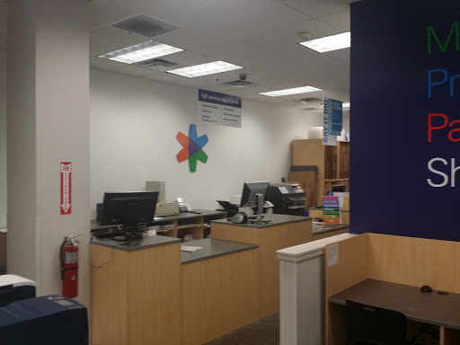 Print Shop «FedEx Office Print & Ship Center», reviews and photos, 281 W Townline Rd #100a, Vernon Hills, IL 60061, USA