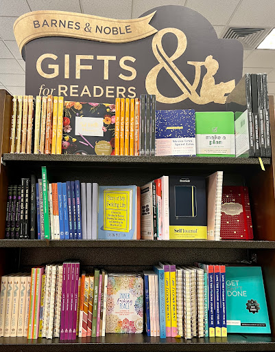 Book Store «Barnes & Noble Oxford Valley», reviews and photos, 210 Commerce Blvd, Fairless Hills, PA 19030, USA