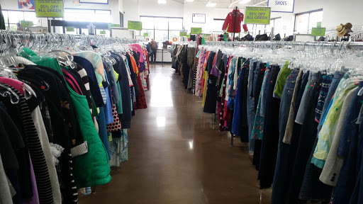 Thrift Store «Goodwill Retail Store of St. Peters – Mid Rivers», reviews and photos, 620 Mid Rivers Mall Dr, St Peters, MO 63376, USA