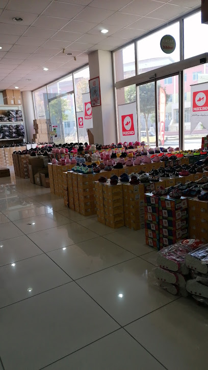 Gezer Ayakkabı Sakarya Fabrika Satış Mağazası