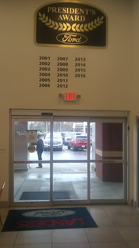 Car Dealer «Landers Ford», reviews and photos, 2082 W Poplar Ave, Collierville, TN 38017, USA