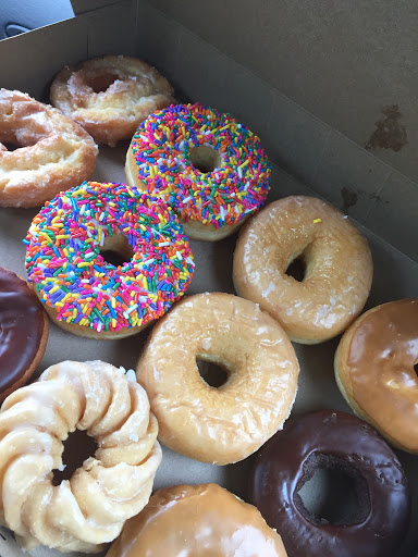 Ice Cream Shop «Cold Stone Creamery», reviews and photos, 2704 Biddle Ave, Wyandotte, MI 48192, USA