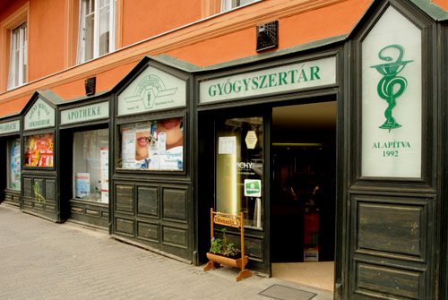 Értékelések erről a helyről: Szent Bernát Gyógyszertár, Budapest - Gyógyszertár