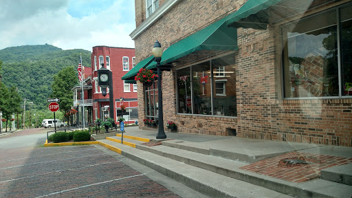 Pharmacy «Big Four Drug Store Inc», reviews and photos, 300 Temple St, Hinton, WV 25951, USA