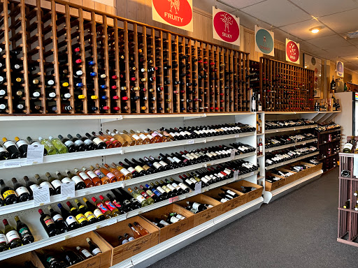 Wine Store «Toast Wines & Spirits», reviews and photos, 984 Farmington Ave B, West Hartford, CT 06107, USA