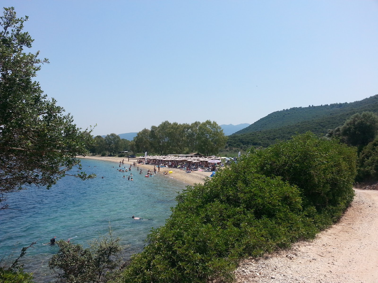 Photo de Pantermos beach avec moyenne baie