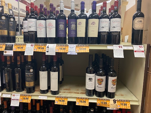 State Liquor Store «NH Liquor & Wine Outlet», reviews and photos, I-95, Hampton, NH 03843, USA
