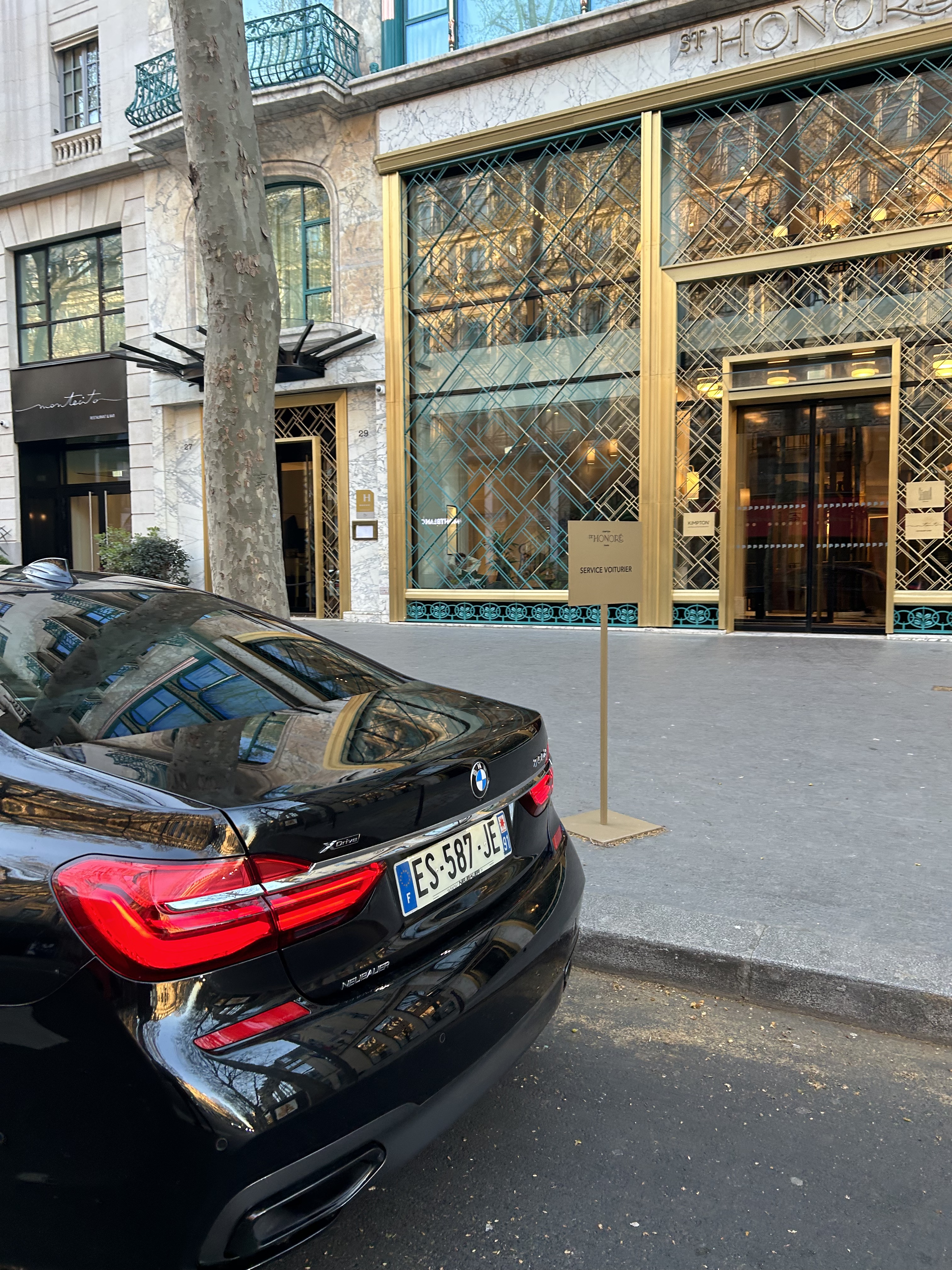 Photo n° 3 de l'avis de Luxury.a fait le 01/04/2023 à 22:52