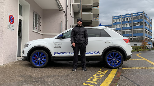 Rezensionen über Fahrschule Essbach in Zürich - Fahrschule